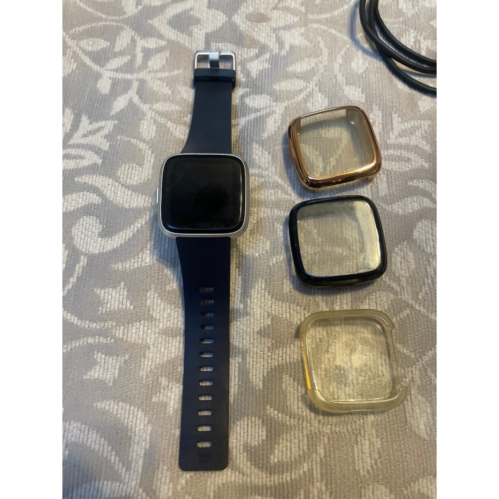 Fitbit Versa Fitness Tracker - Picture 2 of 7